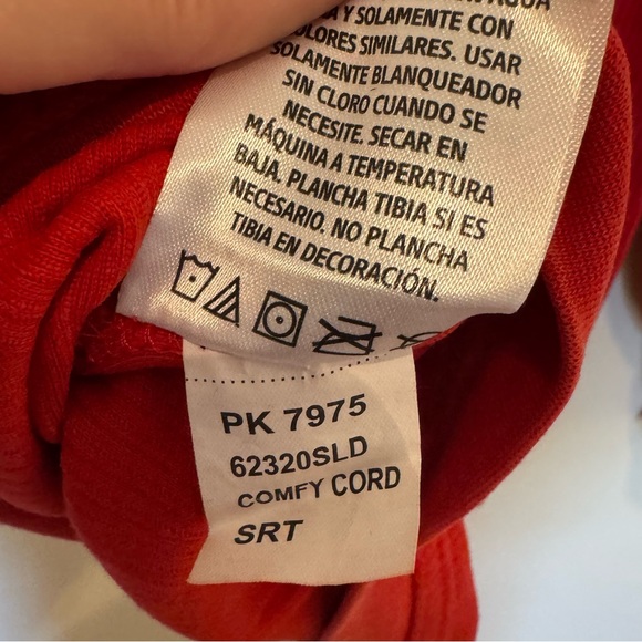 Red Women’s Georgia Comfy Cord Vintage crewneck, Medium - Picture 6 of 7